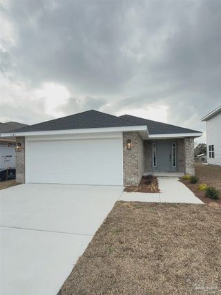 New construction Single-Family house 3343 Bliss Ln, Cantonment, FL 32533 plan 1317 - image