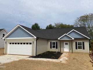 New construction Single-Family house 411 E Lee Ave, Yadkinville, NC 27055 plan McKenzie B - image