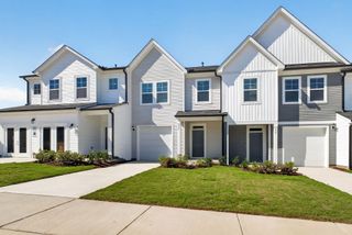 New construction Single-Family house 424 Barrington Key Dr, Zebulon, NC 27597 plan Hertford - image