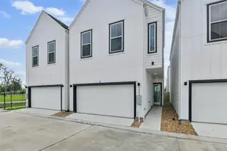 New construction Single-Family house 9902 Clark Rd, Unit I, Houston, TX 77076 - image