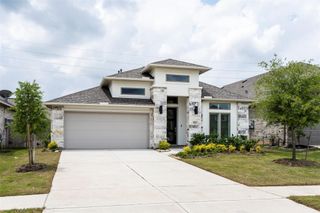 New construction Single-Family house 30142 Gold Finch Pl, Fulshear, TX 77441 plan Design 2357W - image