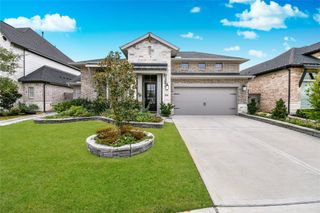 New construction Single-Family house 5042 Albany Shores Ln, Fulshear, TX 77441 plan Design 2737W - image