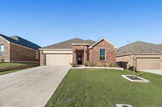 New construction Single-Family house 343 Sedalia Trl, Justin, TX 76247 plan Elton - image
