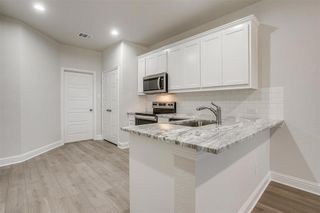 New construction Townhouse house 6819 Robert Reed Dr, Arlington, TX 76001 - image