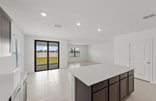 New construction Single-Family house 1025 Caloosa Breeze Dr, Labelle, FL 33935 plan Hanover - image