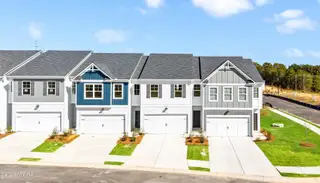 New construction Single-Family house 2004 Fall Harvest Dr, Macon, GA 31216 plan Crofton - image