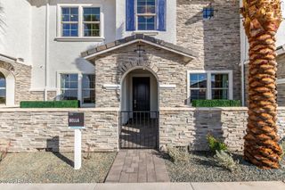 New construction Townhouse house 13975 W Luke Pkwy, Surprise, AZ 85374 - image