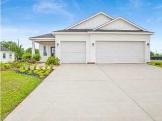 New construction Single-Family house 808 Sunshower Dr, Lady Lake, FL 32159 plan Ashton - image