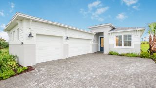 New construction Single-Family house 1618 Bellagio Lp, Tavares, FL 32778 plan Laura - image