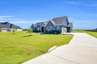 New construction Single-Family house 1651 Blackfoot Pkwy, Waxahachie, TX 75165 plan The Colonial - image