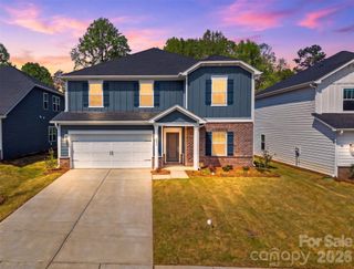 New construction Single-Family house 2076 Sunflower Cir, Newton, NC 28658 - image