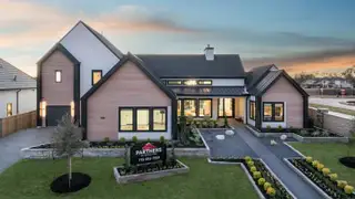 New construction Single-Family house 2015 Crown Lake Dr, Missouri City, TX 77459 plan 16266 - image