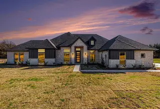 New construction Single-Family house 7040 Southrock Rd, Midlothian, TX 76065 - image