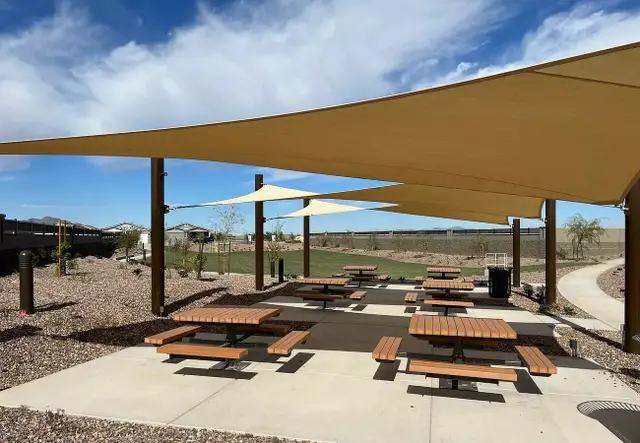 Estrella Crossing image