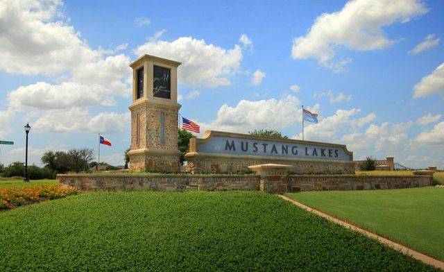 Mustang Lakes – 86’ image