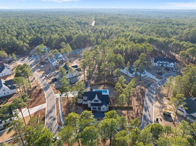 Hollycrest image