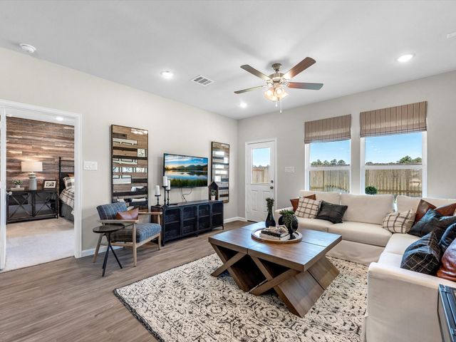 Liberty Collection at Granger Pines by Century Communities in Conroe - photo