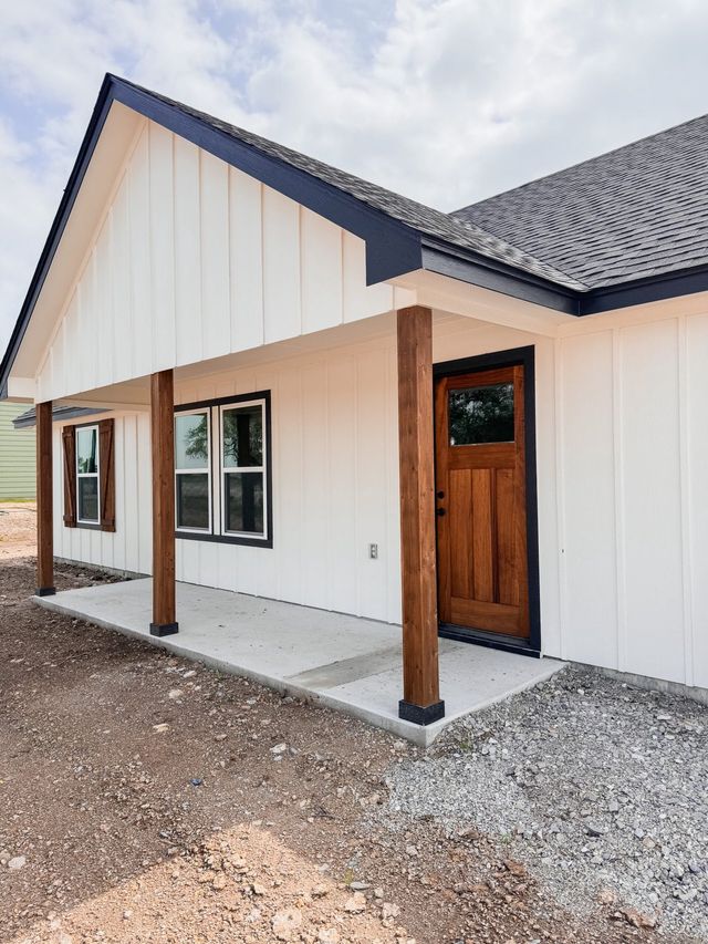 Thomas Len Estates image