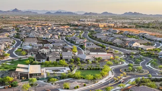 Talinn Towns at Desert Ridge image