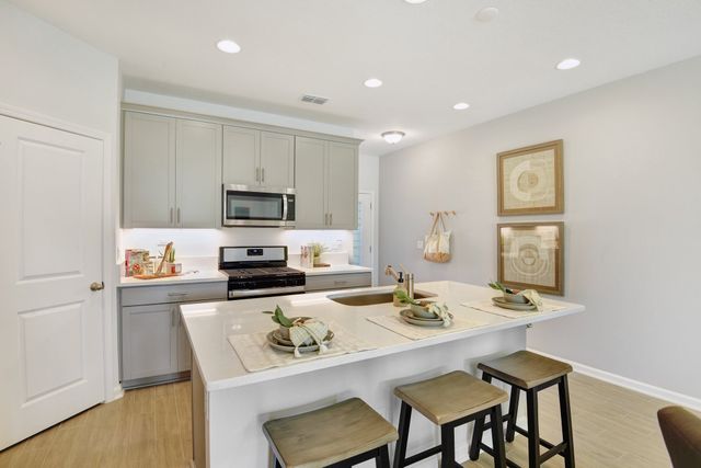 Ellis Cove image