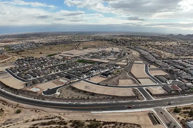Pinnacle at San Tan Heights image