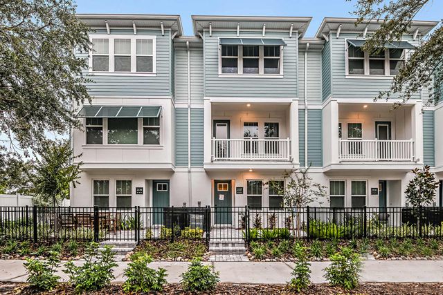 Towns at Kenwood by David Weekley Homes in St. Petersburg - photo