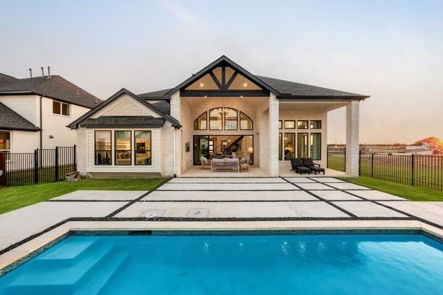 Lakes at Legacy image