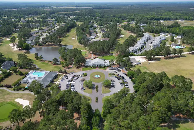 Rich Square image