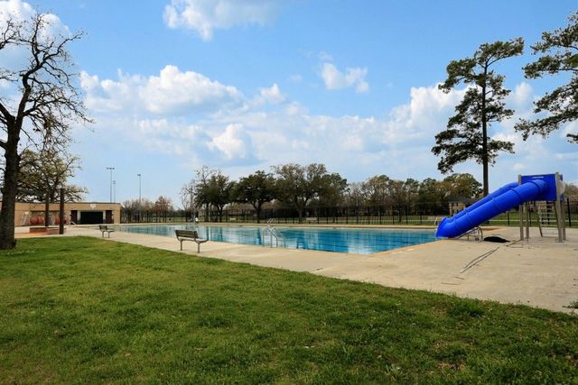 Garden Oaks and Oak Forest image