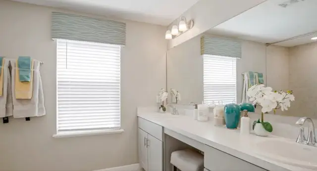 Royal Highlands image