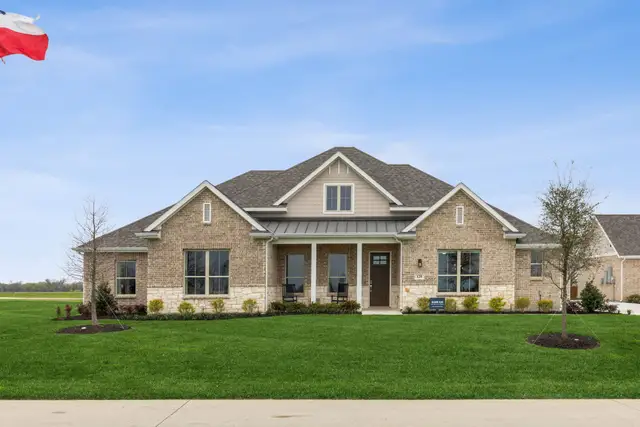 Lakeway Estates by Centre Living Homes in Waxahachie - photo