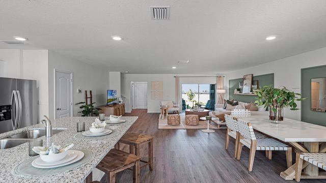 Avian Pointe Townhomes by D.R. Horton in Apopka - photo