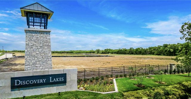 Discovery Lakes image