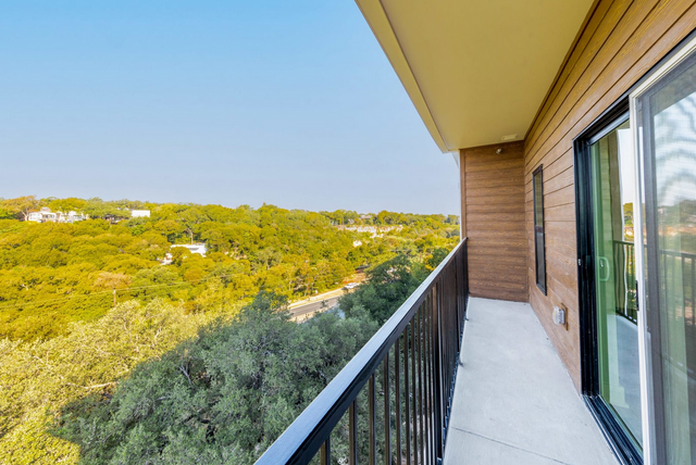 Cascade Condominiums by Pearlstone Partners in Austin - photo