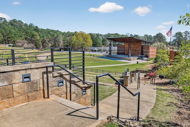 Forrest Crossing image