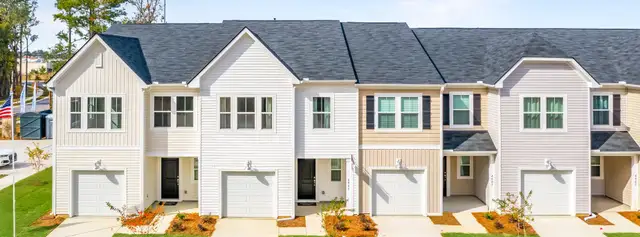 Patriot Park Townhomes by Lennar in North Charleston - photo