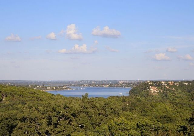 Summit at Lake Travis by Westin Homes in Spicewood - photo