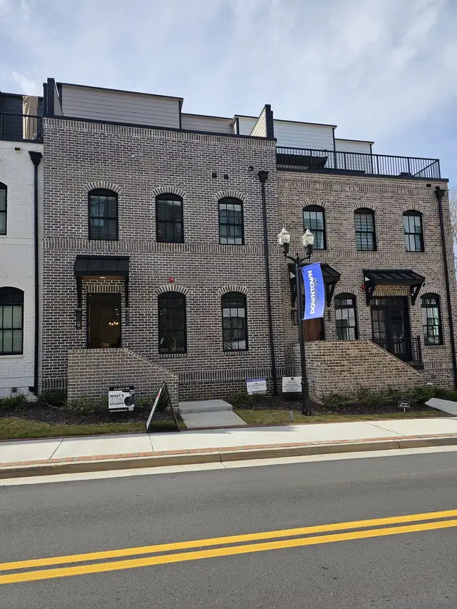 Skyview On Broad image