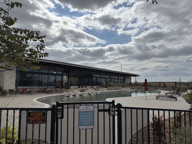 Whisper Valley image