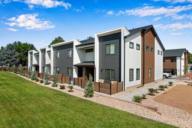 Westlake Commons by Vector Homes in Greeley - photo