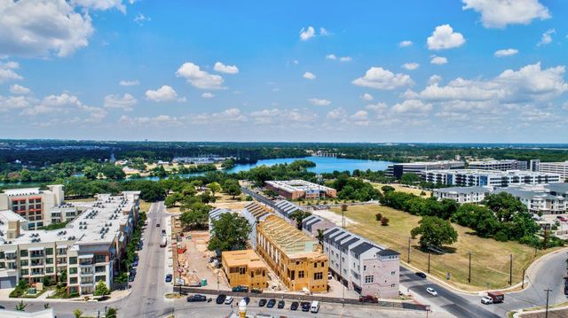 South Shore Pointe by InTown Homes in Austin - photo