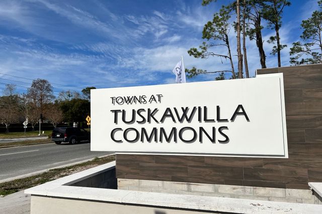 Towns at Tuskawilla Commons by M/I Homes in Oviedo - photo