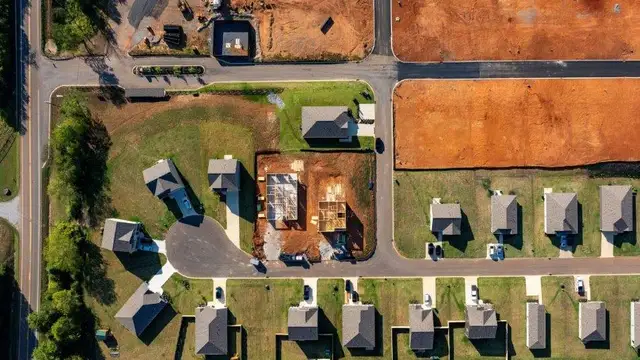 Crescent Ridge image