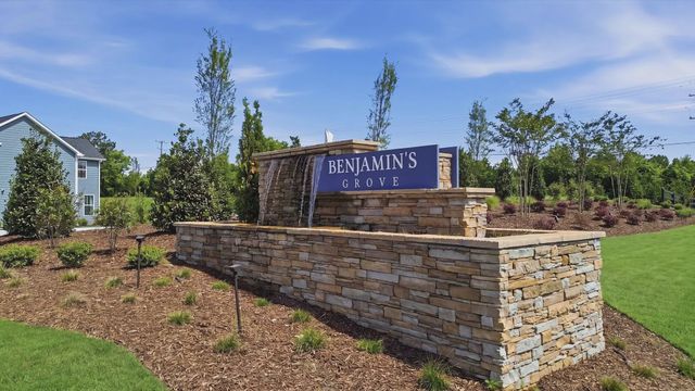 Benjamin's Grove image