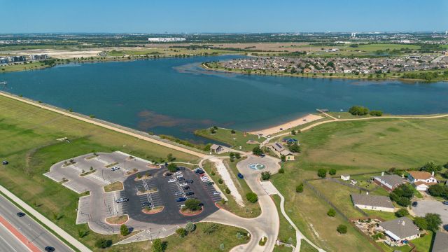 Lakeside Meadows image