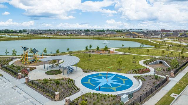 Windrose Green: Cottage Collection image