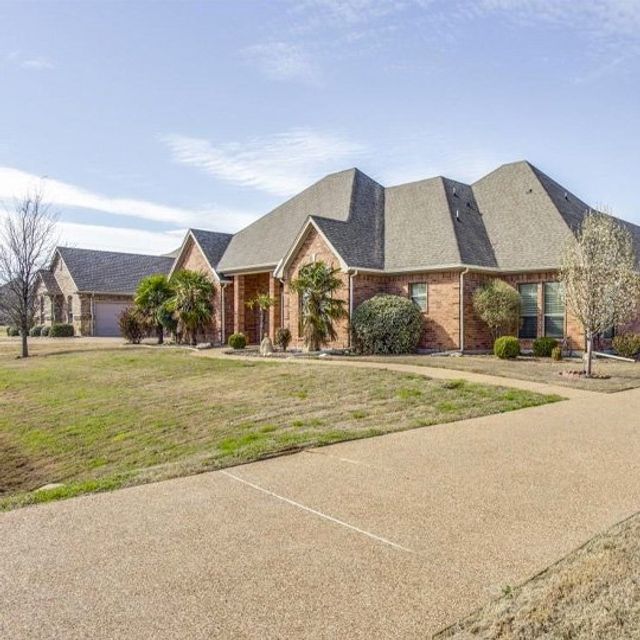 Mayfair Estates by Hawkins Steve Custom Homes in Crowley - photo