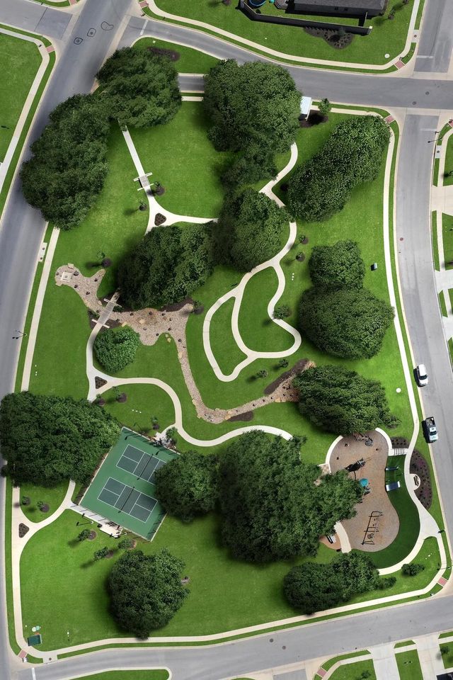 The Colony - 50' image