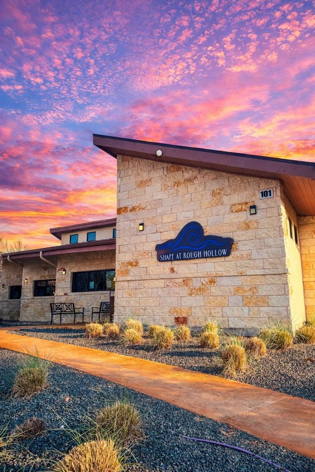 The Point at Rough Hollow image