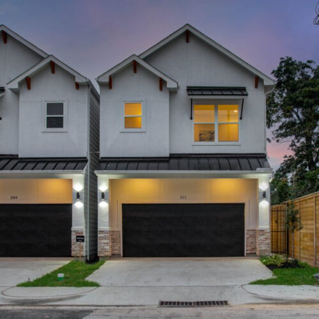 Villas on 33rd Street by Urban Arc Properties in Houston - photo